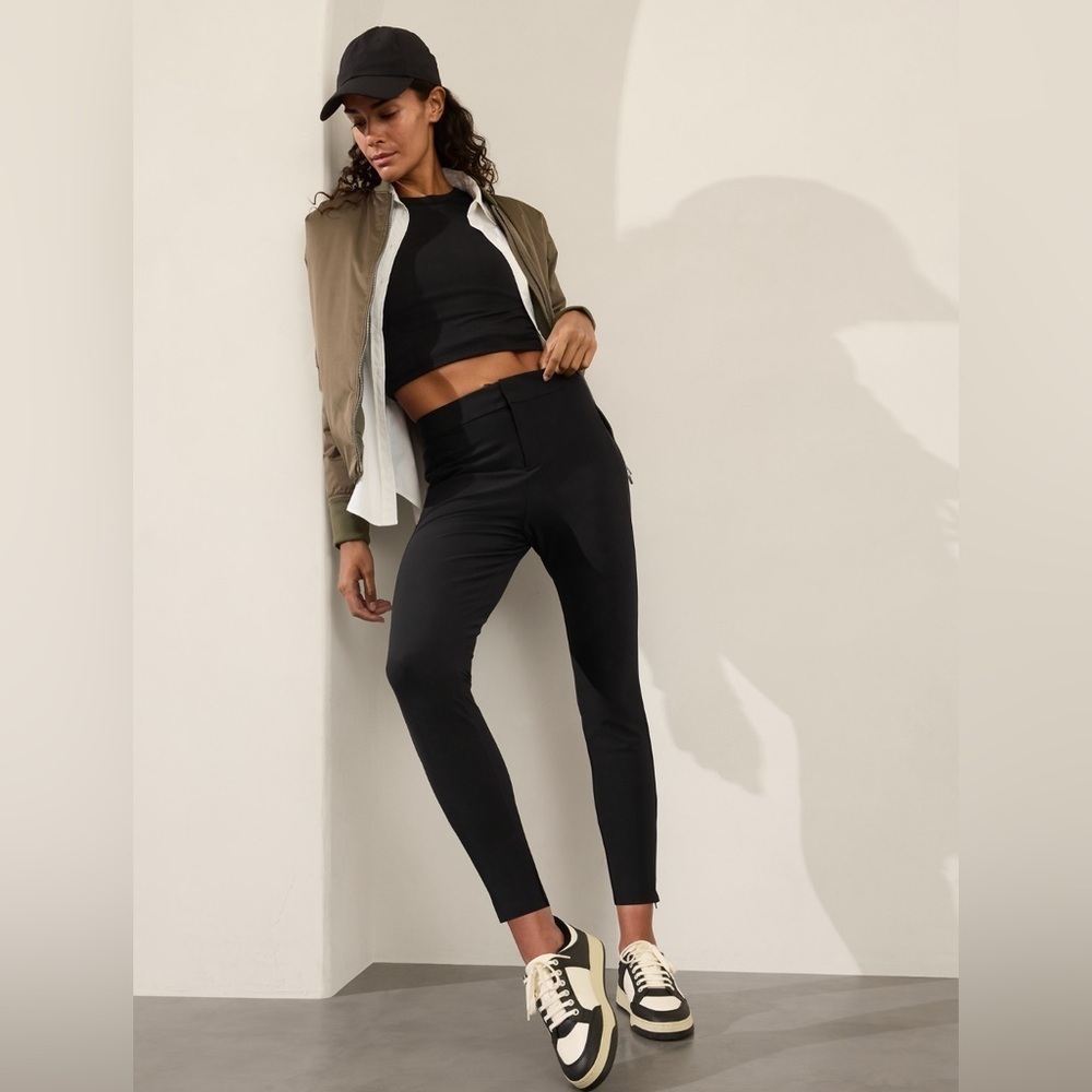 NWOT Athleta Stellar Mid Rise Slim Black Pant Size 8.